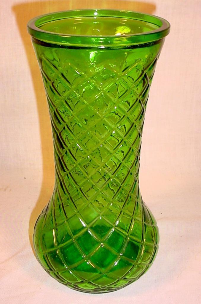 Vintage 9 12 Emerald Green Hoosier Glass 4087 Vase Diamond Pattern Vases 1414