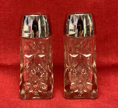 Vintage EAPC salt & pepper shakers Anchor Hocking early American Prescut - $8.00