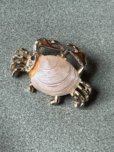 Vintage Small Goldtone CRAB w White Mother of Pearl Seashell Body Lapel ... - $6.79