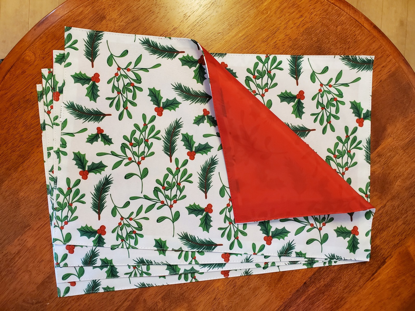 Red Green Christmas Placemats Set of 4 Table Mats Woven Cloth