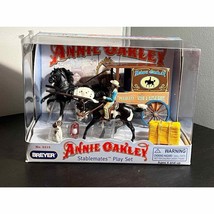 Breyer Annie Oakley Stablemates Horse Play Set  in Box Figurines Wagon - $158.40