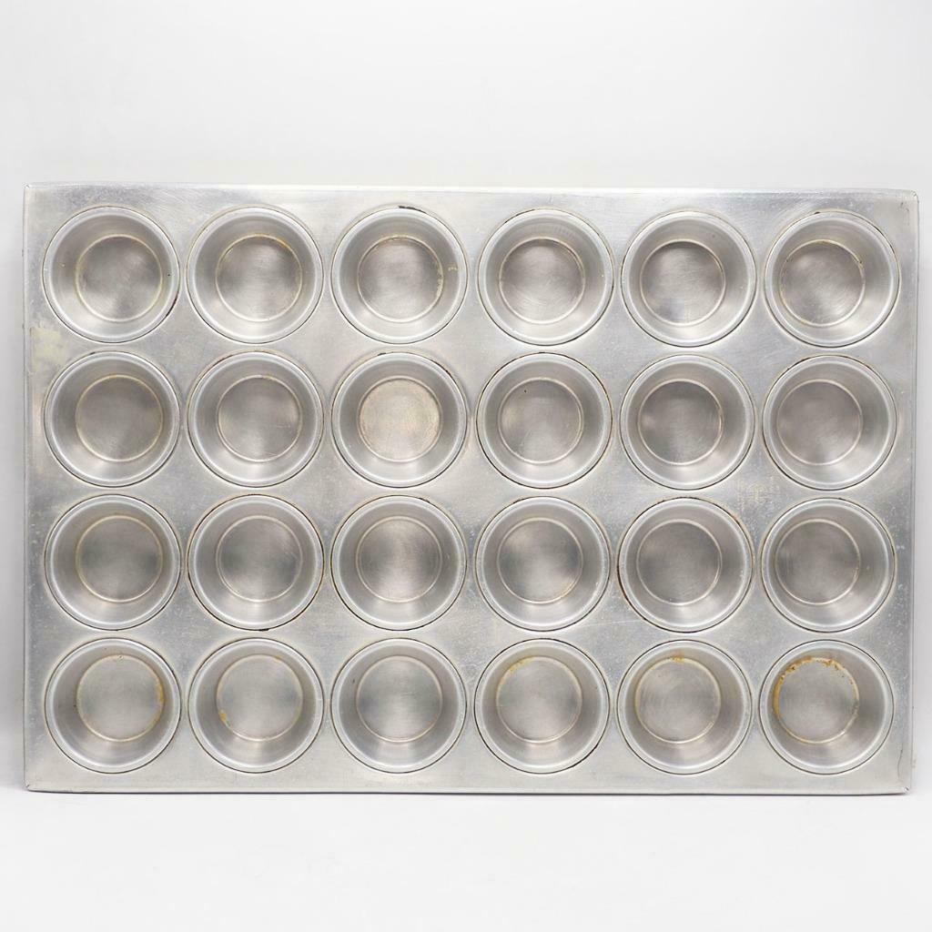  Commercial Bakeware Large Muffin Pan, 24-Cup: Home