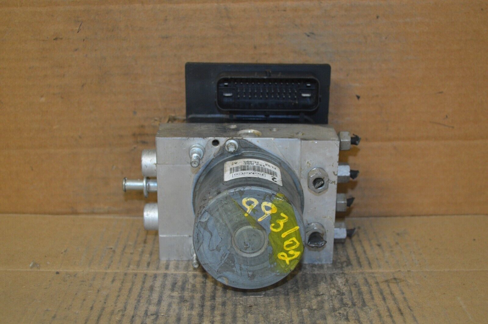 15-17 Ford Expedition ABS Pump Control OEM Ford FL142C405A Module 226 ...