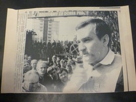 Vintage Wire Press Photo Lech Walesa Addresses Striking Workers #92 5/3/... - $16.40