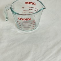 Vintage Pyrex 4 Cup Measuring Cup Pour Spout Blue Letters Corning