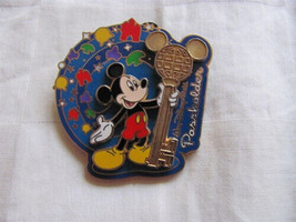 Disney Trading Pins 21630 WDW - Mickey Holding Key - Annual Passholder E... - $9.48