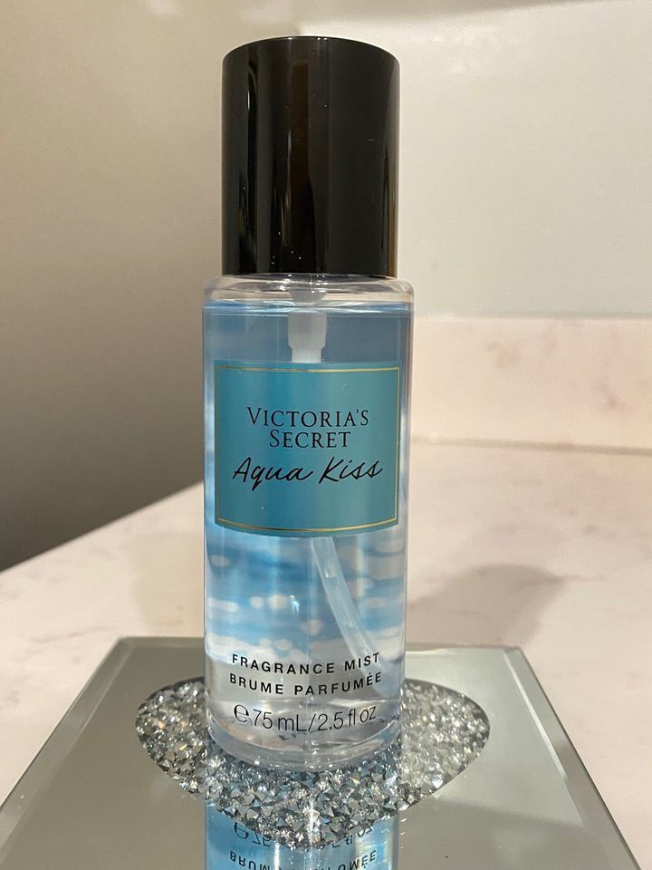new victoria's secret aqua kiss fragranced mist brume perfume 75 ml/2.5 oz
