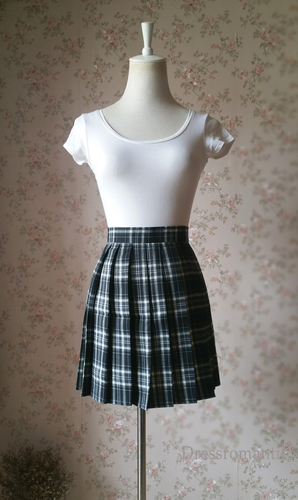 Black and white outlet plaid skirt plus size