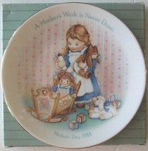 AVON ~ A Mother's Work Is Never Done, White Version, 5" cir w/ Box, 1988 ~ PLATE - $14.85