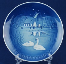 Bing &amp; Grondahl 1974 Christmas in the Village Collector Plate 9074 NIB - $9.99