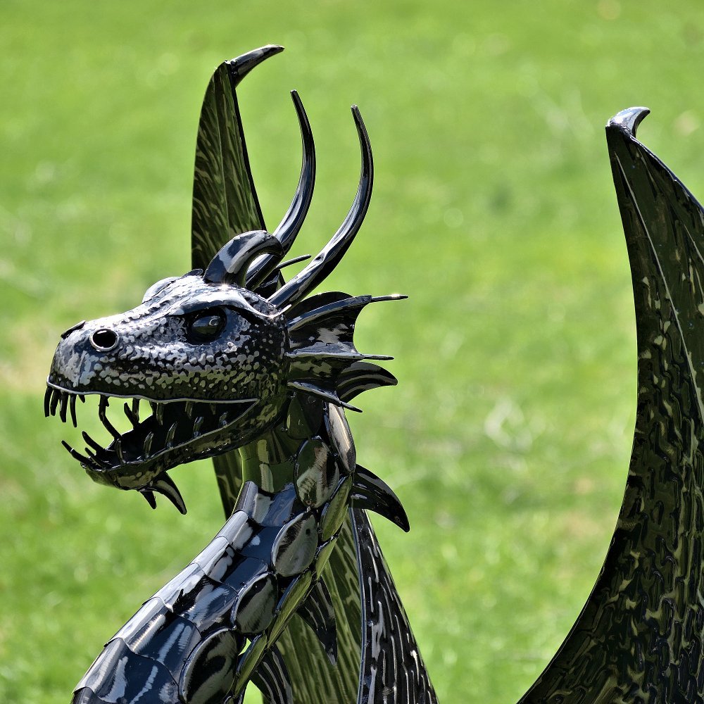 Zaer Ltd. 4.5ft Tall Large Metal Dragon Statue Decoration (for Outdoor or  Indoor use) (Tail Looping Upward)
