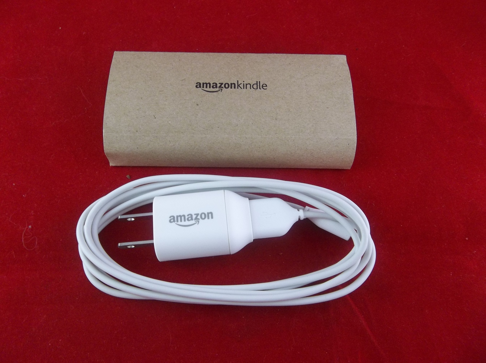 Genuine Amazon Kindle A0081001 EBook Reader AC Charger With Cable