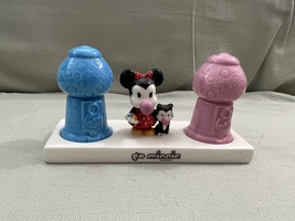 Disney Parks Minnie Mouse Figaro Bubble Gum Salt and Pepper Shaker Set NEW image 1
