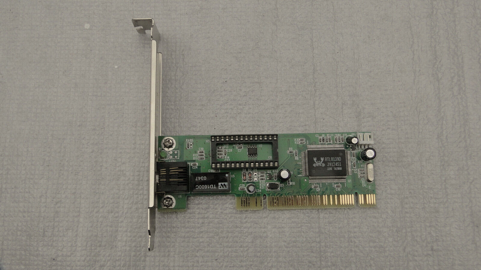 Realtek RTL8139D 10/100 PCI Network LAN Interface NIC Card
