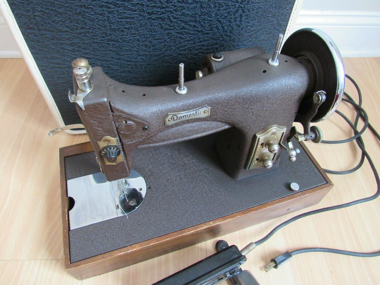 antique DOMESTIC BRAND Rotary Sewing Machine CORDS + ACCESSORIES