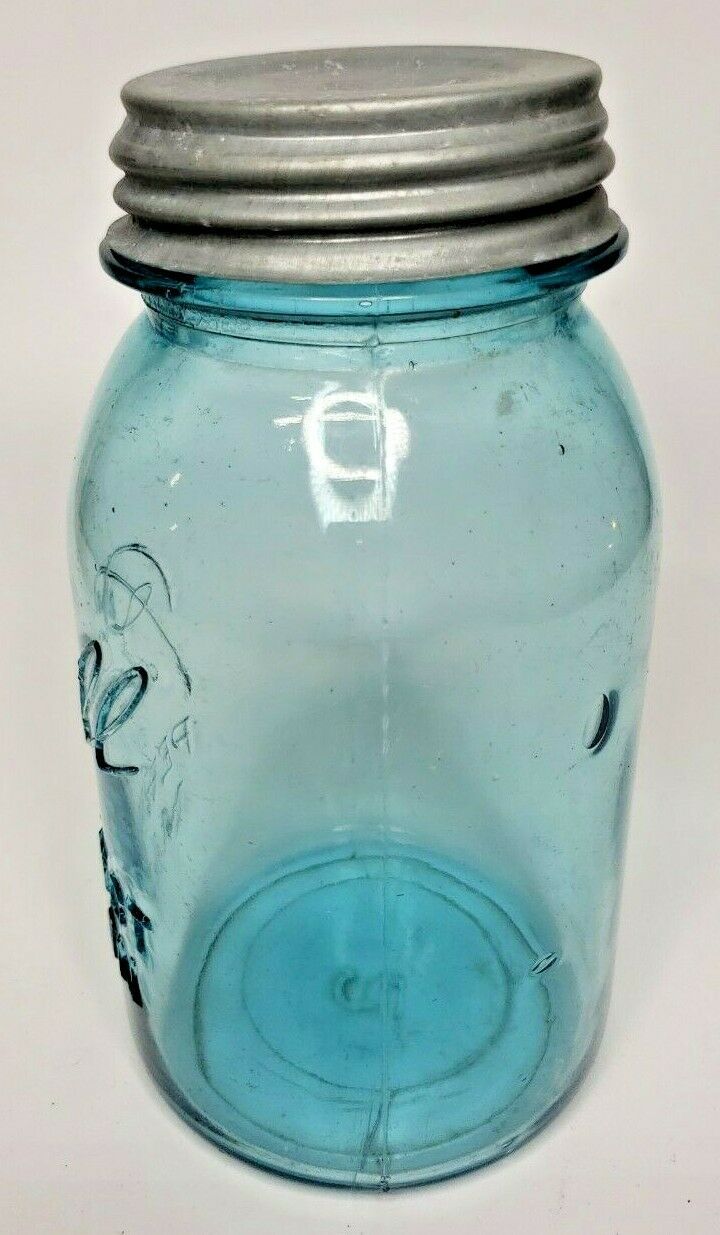 Vintage (1923-1933) Ball Perfect Mason Half Gallon Jar with Lid