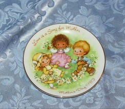 Avon Mother's Day Vintage Mini Collector Plate 5" Love Is A Song For Mother 1983 - $7.99