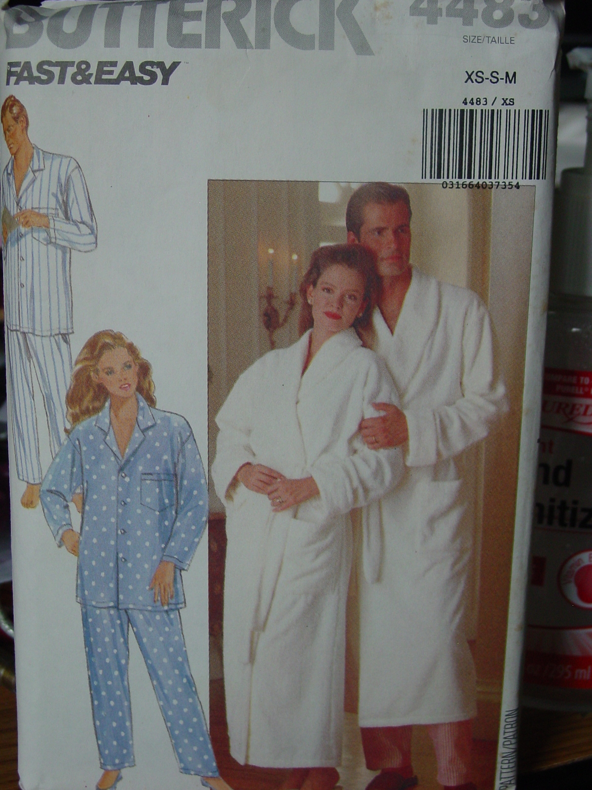 Primary image for Sewing Pattern Xsm-Med (32"- 40" Chest) Pajamas or Robe Unisex UNCUT 4483