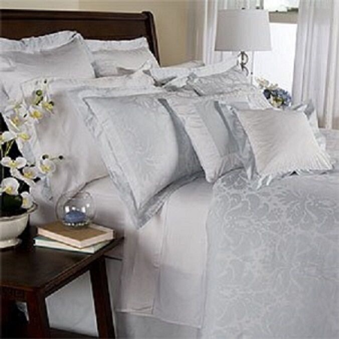 New Vintage Charisma Damask King Duvet 110x96 380TC - DELANO DELPHIIUM ...