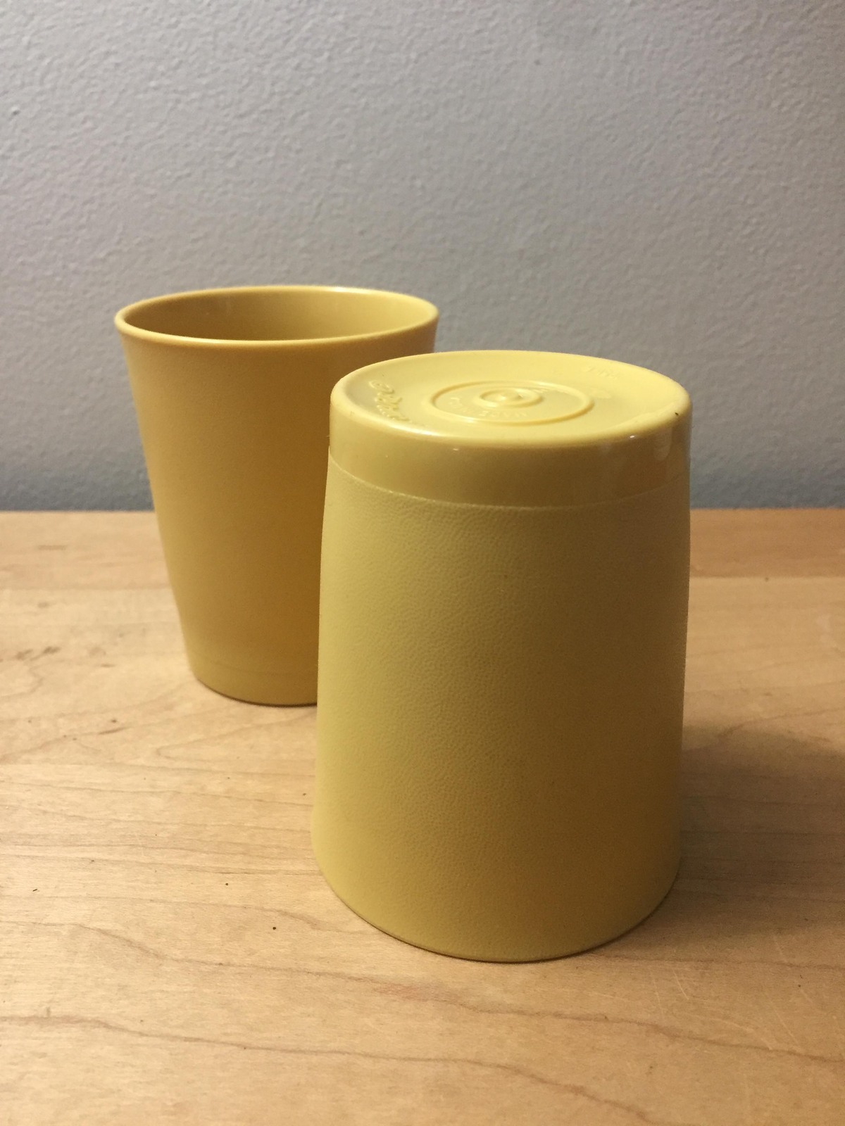 6 Tupperware Tumblers / Cups Yellow 