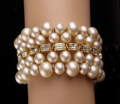 1950&#39;s pearl Wedding Bracelet - baroque pearl baguette cuff bangle - up ... - $75.00