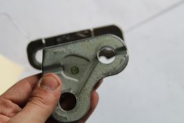16-17 JAGUAR XE DRIVER LEFT SIDE DOOR UPPER HINGE BRACKET FRONT or REAR M1491 image 5