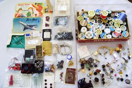 Vintage Sewing &amp; Crafting  Mixed Lot - $14.00