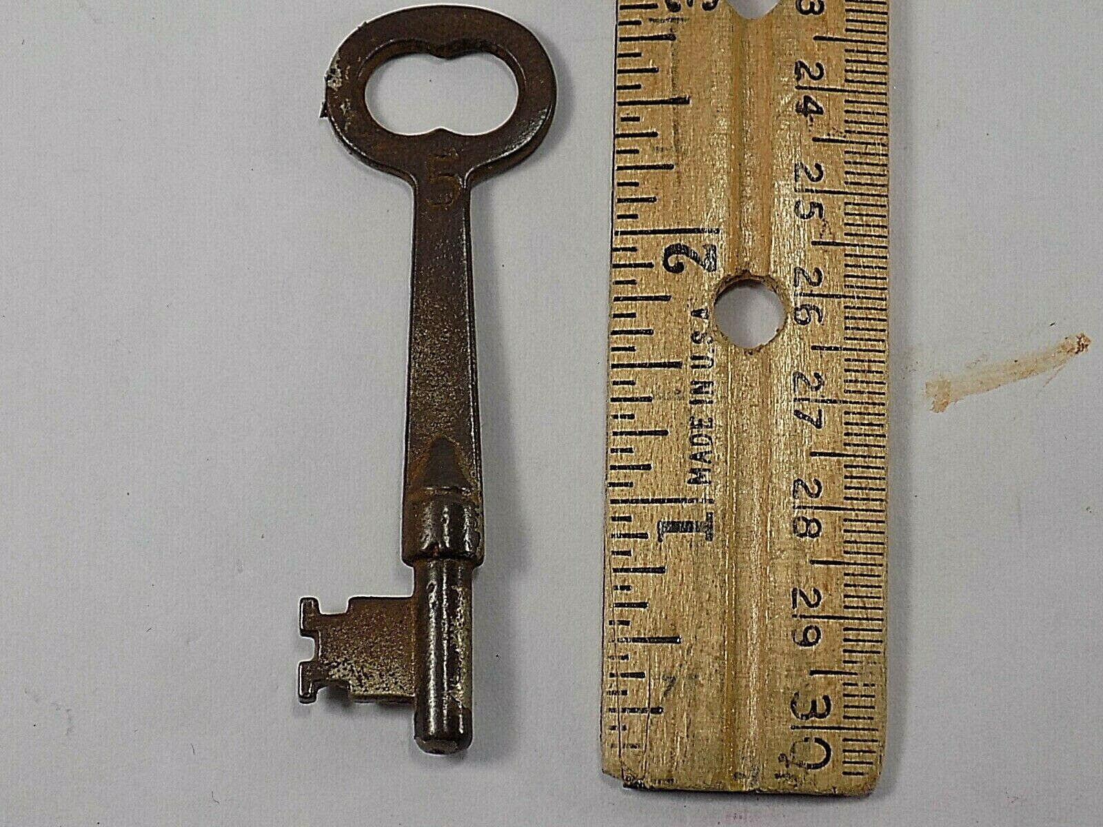 Antique Flat Key, Clover Brand, Flat Brass Key, Antique Pin