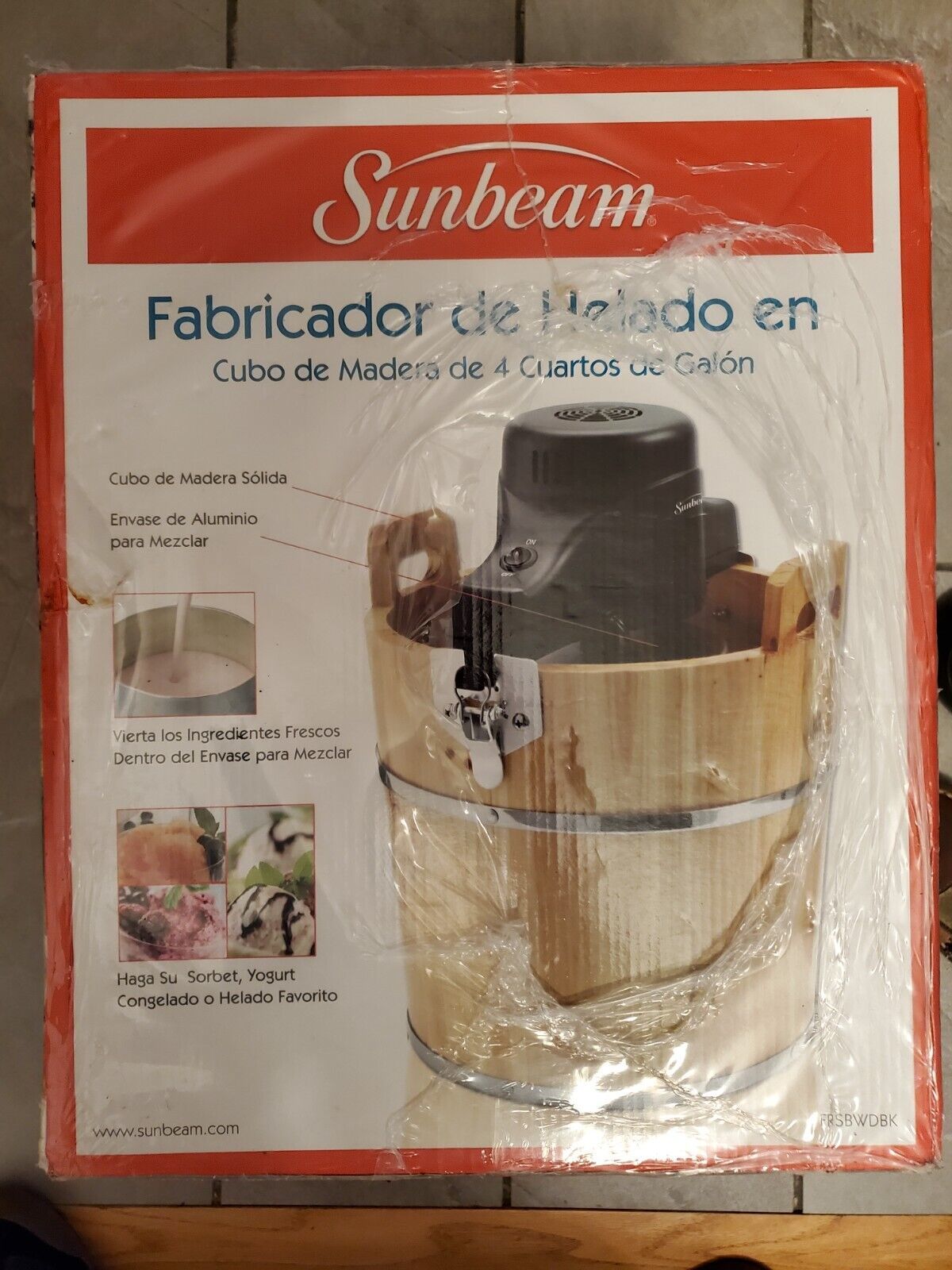Sunbeam 4Quart Ice Cream Maker Wooden Bucket New and factory sealed