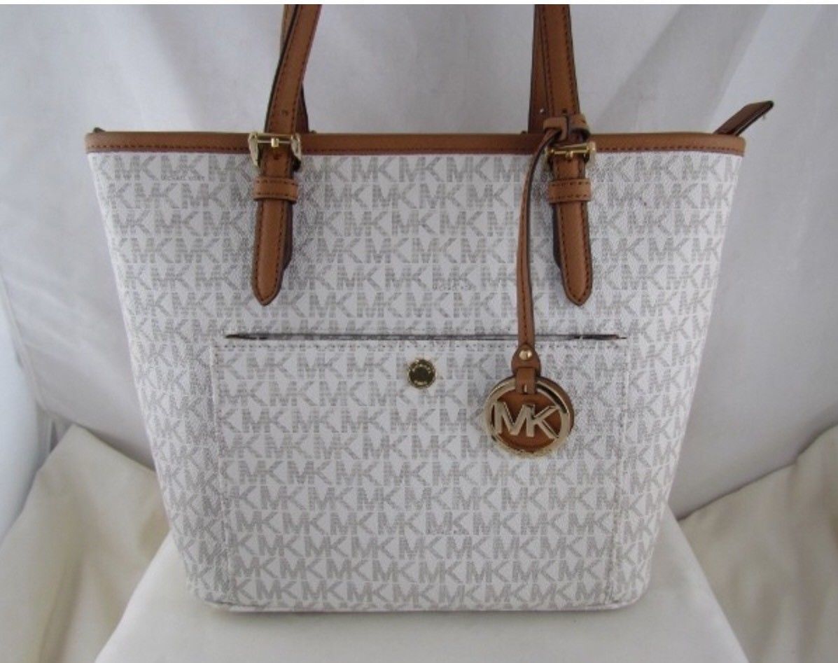 Michael Kors MICHAEL KORS Vanilla Signature Jet Set Snap Pocket Tote  Handbag Brown