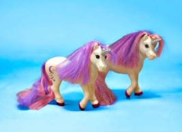 TWO Breyer Pony Gals 7233 Luna Bath Time Color Changing Unicorns 7&quot; Luck... - $13.44