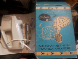 Vintage D1M24 GE General Electric Hand Mixer Replacement Beaters