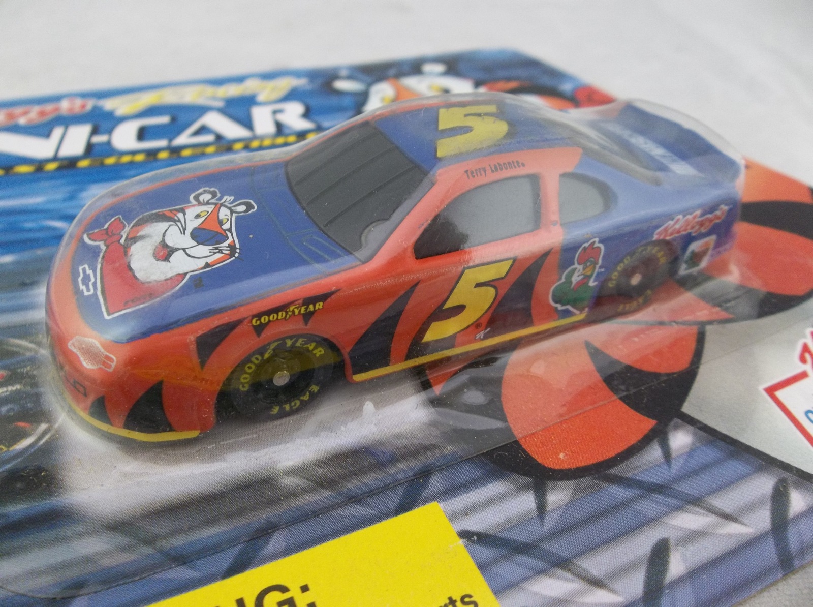 Kellogg's Racing MiniCar 5 Terry Labonte Diecast Collectible NASCAR